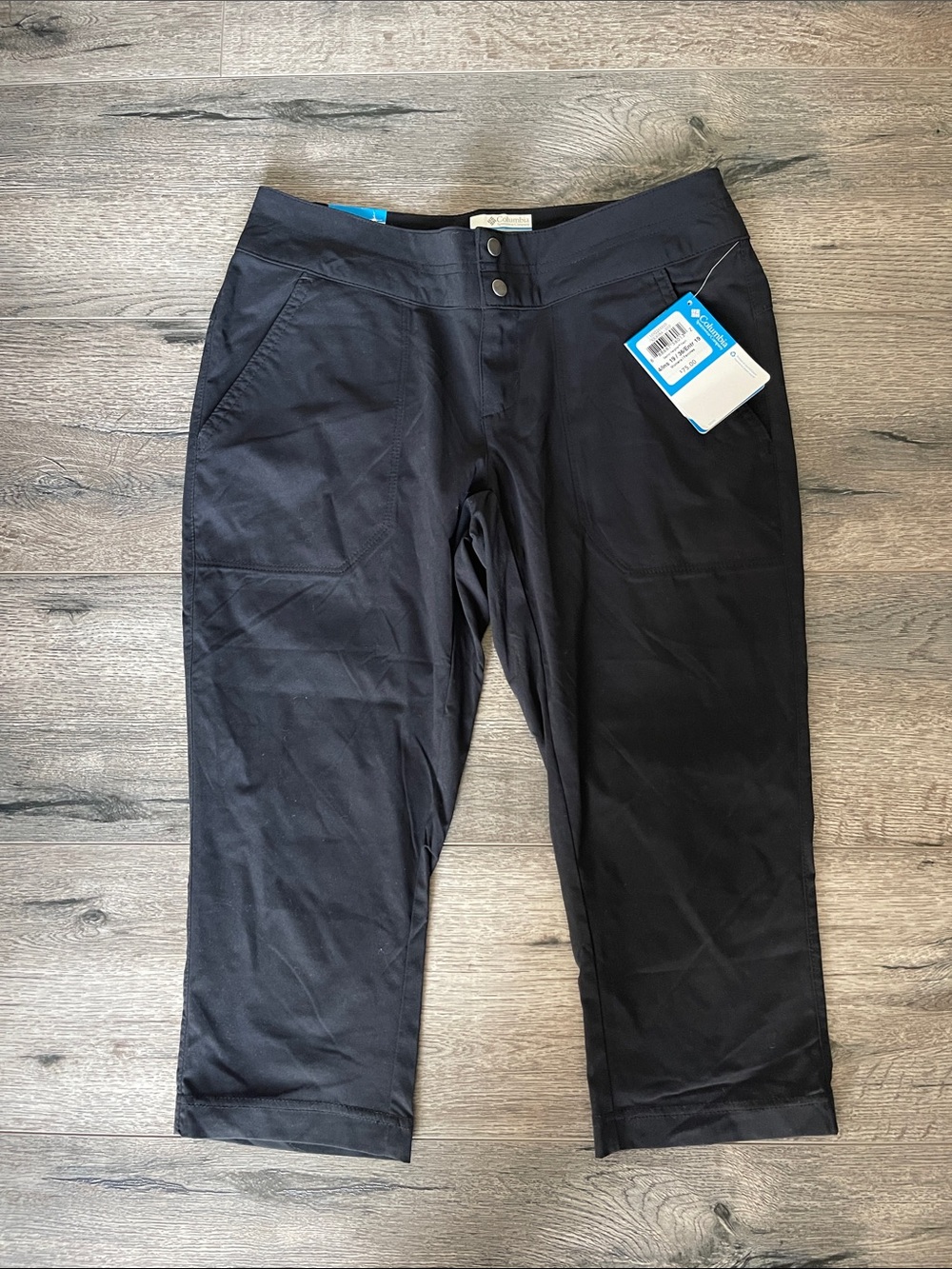 Columbia Black Capri Pants with Front Pockets